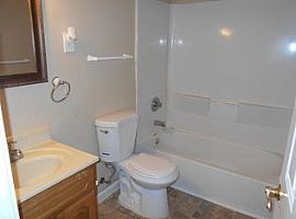 207 Juniper Ave, Alcoa, Tn 37701 3 Beds 2 Baths 1,495 Sqft in Alcoa, TN (Photo 4 of 12)