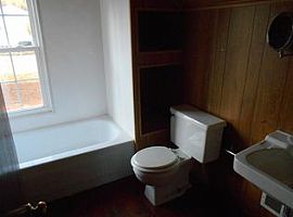 207 Juniper Ave, Alcoa, Tn 37701 3 Beds 2 Baths 1,495 Sqft in Alcoa, TN (Photo 8 of 12)