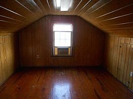 207 Juniper Ave, Alcoa, Tn 37701 3 Beds 2 Baths 1,495 Sqft in Alcoa, TN (Photo 9 of 12)