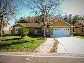 242 Red Maple Dr, Kissimmee, Fl 34743 in Kissimmee, FL