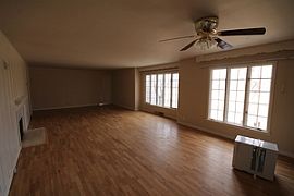 $1100 Per Month 5 Beds, 3 Full Baths 5024 Sq. Ft. in Cody, WY (Photo 4 of 4)