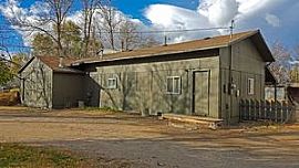 $900 Per Month 3 Beds, 2 Full Baths 2200 Sq. Ft. in Cody, WY (Photo 3 of 4)