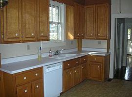  3601 Monroe St, Columbia, Sc 29205 3 Beds 2 Baths 1,860 Sqft in Columbia, SC (Photo 2 of 4)