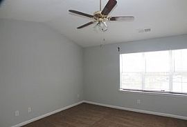  2235 Cigar Ct, Charlotte, Nc 28273 2 Beds 2.5 Baths 1,304 Sqft in Charlotte, NC (Photo 3 of 4)