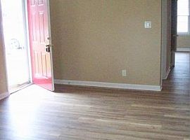  2013 Walnut St, Durham, Nc 27705 2 Beds 1 Bath 986 Sqft in Durham, NC (Photo 2 of 4)