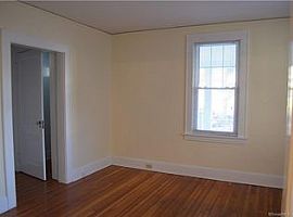 35 Harris St, Fairfield, Ct 06824 in Fairfield, CT (Photo 11 of 11)