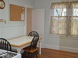 35 Harris St, Fairfield, Ct 06824 in Fairfield, CT (Photo 8 of 11)