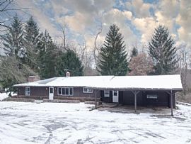 A 4bedrooms Home Apartment, with 1bathrooms in Delaware, OH