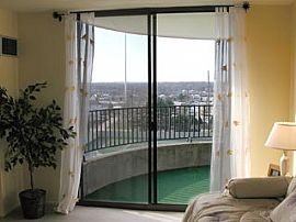 2bed –APT (with 3 Balconies ) 1137 sft in Wheaton, IL (Photo 3 of 4)