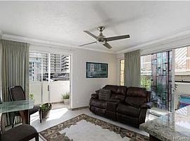 3-Bedroom Furnished Condo in The Heart of Waikiki  in Honolulu, HI (Photo 10 of 12)