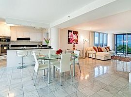 Fully Furnished Executive Unit Located in The One Waterfront To in Honolulu, HI (Photo 3 of 12)