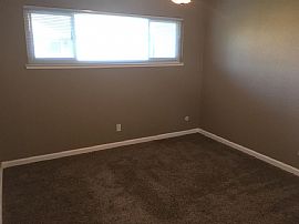 5600 Madison Ave, Sacramento, Ca 95841 2 Beds 1 Bath 795 Sqft in Sacramento, CA (Photo 4 of 7)