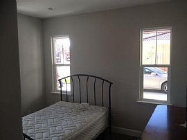 525 N Castellina Ter, Tracy, Ca 95391 1 Bed 1 Bath 600 Sqft in Tracy, CA (Photo 4 of 6)