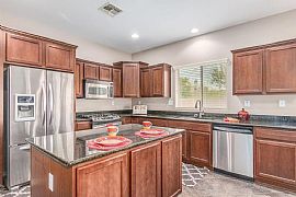 N 26th Dr Phoenix, Az 85085 in Phoenix, AZ (Photo 8 of 11)