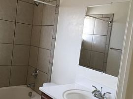 1112 E 31st St, Tucson, Az 85713 2 Beds 1 Bath 775 Sqft in Tucson, AZ (Photo 4 of 6)