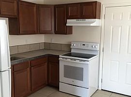 1112 E 31st St, Tucson, Az 85713 2 Beds 1 Bath 775 Sqft in Tucson, AZ (Photo 5 of 6)