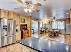 A 3 Bedroom Home Apartment, with 2 Bathroom. in West Jefferson, OH (Photo 4 of 12)