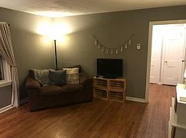 A 3 Bedroom Home Apartment, with 1 Bathroom. in Cleveland, OH (Photo 2 of 12)