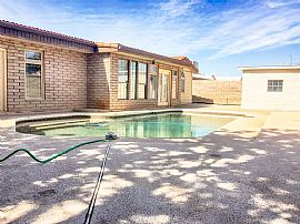 4613 N 80th Dr, Phoenix, Az 85033 in Phoenix, AZ (Photo 12 of 12)