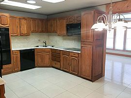 4613 N 80th Dr, Phoenix, Az 85033 in Phoenix, AZ (Photo 4 of 12)