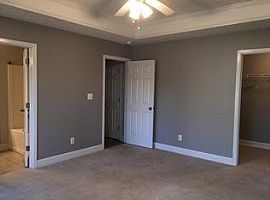 451 River Oaks Dr, Wetumpka, Al 36092 in Wetumpka, AL (Photo 7 of 10)