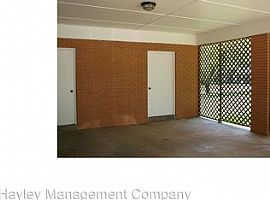 810 Forestdale Ct, Opelika, Al 36801 in Opelika, AL (Photo 3 of 11)