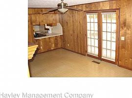 810 Forestdale Ct, Opelika, Al 36801 in Opelika, AL (Photo 9 of 11)