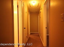 13921 Wyandotte Dr Sw, Huntsville, Al 35803 in Huntsville, AL (Photo 9 of 10)