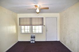 Maple Ave Pasadena, Tx 77506 2 Beds 1 Bath 892 Sqft in Pasadena, TX (Photo 10 of 11)