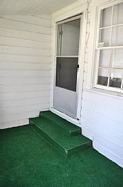 Maple Ave Pasadena, Tx 77506 2 Beds 1 Bath 892 Sqft in Pasadena, TX (Photo 5 of 11)