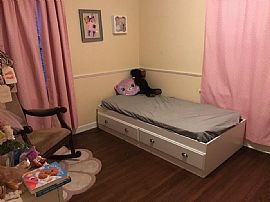 5604 Se Holgate Blvd, Portland, Or 97206 3 Beds 1 Bath 1,789 Sq in Portland, OR (Photo 6 of 7)