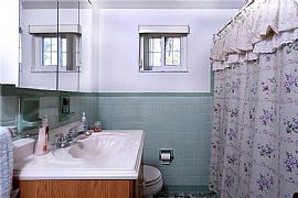 2551 Winchester Dr, Pittsburgh, Pa 1522 in Pittsburgh, PA (Photo 5 of 5)