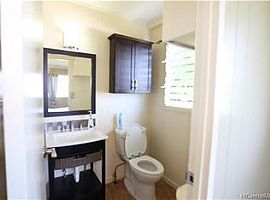 A 3 Bed Home in a Serene Enviroment in Honolulu, HI (Photo 12 of 12)