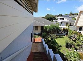 A 3 Bed Home in a Serene Enviroment in Honolulu, HI (Photo 2 of 12)