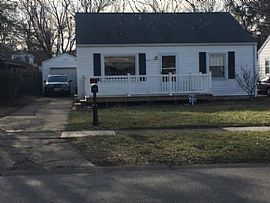  2417 S College St, Springfield, Il 62704 2 Beds 1 Bath 1,021 S in Springfield, IL