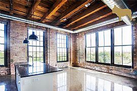 1435 W 15th St, Chicago in Chicago, IL (Photo 3 of 12)