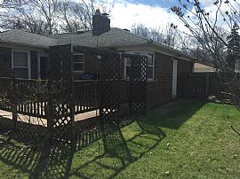 9600 Oakdale Rd, Cleveland, Oh 44129 2 Beds 1 Bath - Sqft 1,250 in Cleveland, OH (Photo 3 of 11)