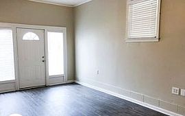  3213 Penhurst Dr, Louisville, Ky 40216 3 Beds 2 Baths 1,856 Sq in Louisville, KY (Photo 2 of 4)