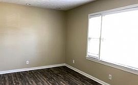  3213 Penhurst Dr, Louisville, Ky 40216 3 Beds 2 Baths 1,856 Sq in Louisville, KY (Photo 3 of 4)