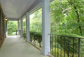  782 Old Mill Rd, Chapel Hill, Nc 27514 3 Beds 2 Baths 2,000 Sq in Chapel Hill, NC (Photo 2 of 4)