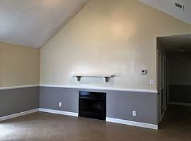  3015 Yorktown Cir, Fort Walton Beach, Fl 32547 3 Beds 2 Baths  in Fort Walton Beach, FL (Photo 2 of 4)