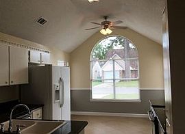  3015 Yorktown Cir, Fort Walton Beach, Fl 32547 3 Beds 2 Baths  in Fort Walton Beach, FL (Photo 3 of 4)