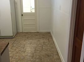  318 W Congress St, Denton, Tx 76201 2 Beds 2 Baths 1,700 Sqft in Denton, TX (Photo 3 of 4)