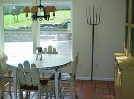 A 3 Bedroom Home Apartment, with 2 Bathroom. in Ashland, OR (Photo 5 of 12)