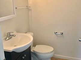 10904 Estepa Dr, Oakland, Ca 94603 3 Beds 2 Baths 1,118 Sqft in Oakland, CA (Photo 4 of 8)