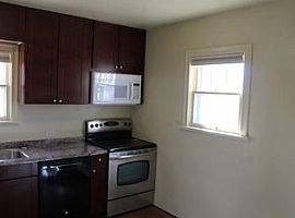 4875 King St, Denver, Co 80221 2 Beds 1 Bath 1,824 Sqft in Denver, CO (Photo 2 of 8)