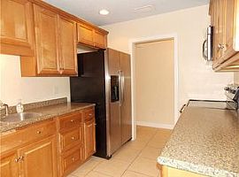 1803 32nd St W, Bradenton, Fl 34205 3 Beds 1.5 Baths 1,142 Sqft in Bradenton, FL (Photo 3 of 9)