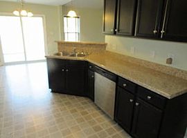 1006 Ponderosa Pl, Jacksonville, Nc 28546 3 Beds 2 Baths 1,327  in Jacksonville, NC (Photo 7 of 9)