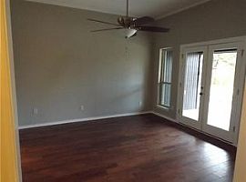 A Beautiful 3 Bedroom Apartment, with 2 Bathrooms in Bedford, TX (Photo 10 of 12)