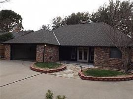 A Beautiful 3 Bedroom Apartment, with 2 Bathrooms in Bedford, TX (Photo 3 of 12)